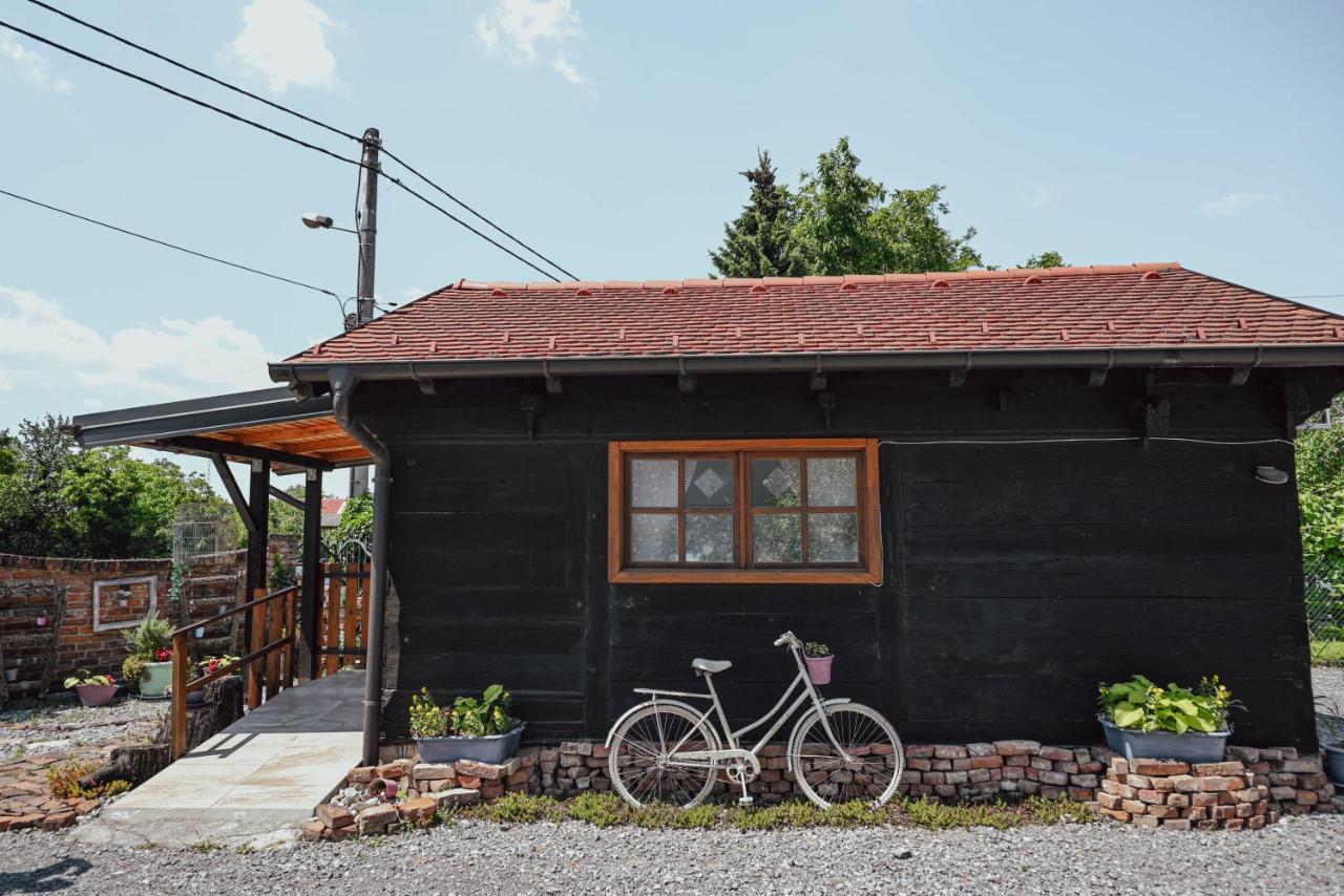 Studio Apartment Romeo Velika Gorica Exterior photo